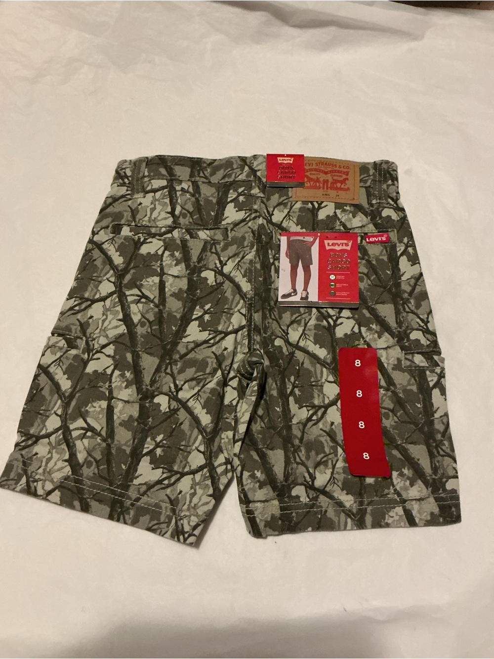 NWT Levi’s boy’s size 8 camo cargo shorts adjustable